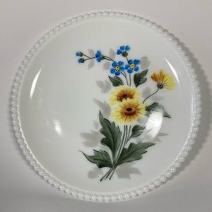 Milk glass plate
